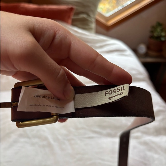 Fossil Genuine Leather Belt with Big Brass Buckle - Picture 4 of 5